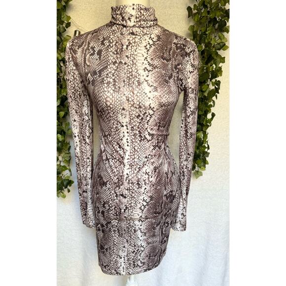 NWT Boohoo Snake Print High Neck Long Sleeve Bodycon Mini Dress Women's 4 Small - Picture 6 of 13